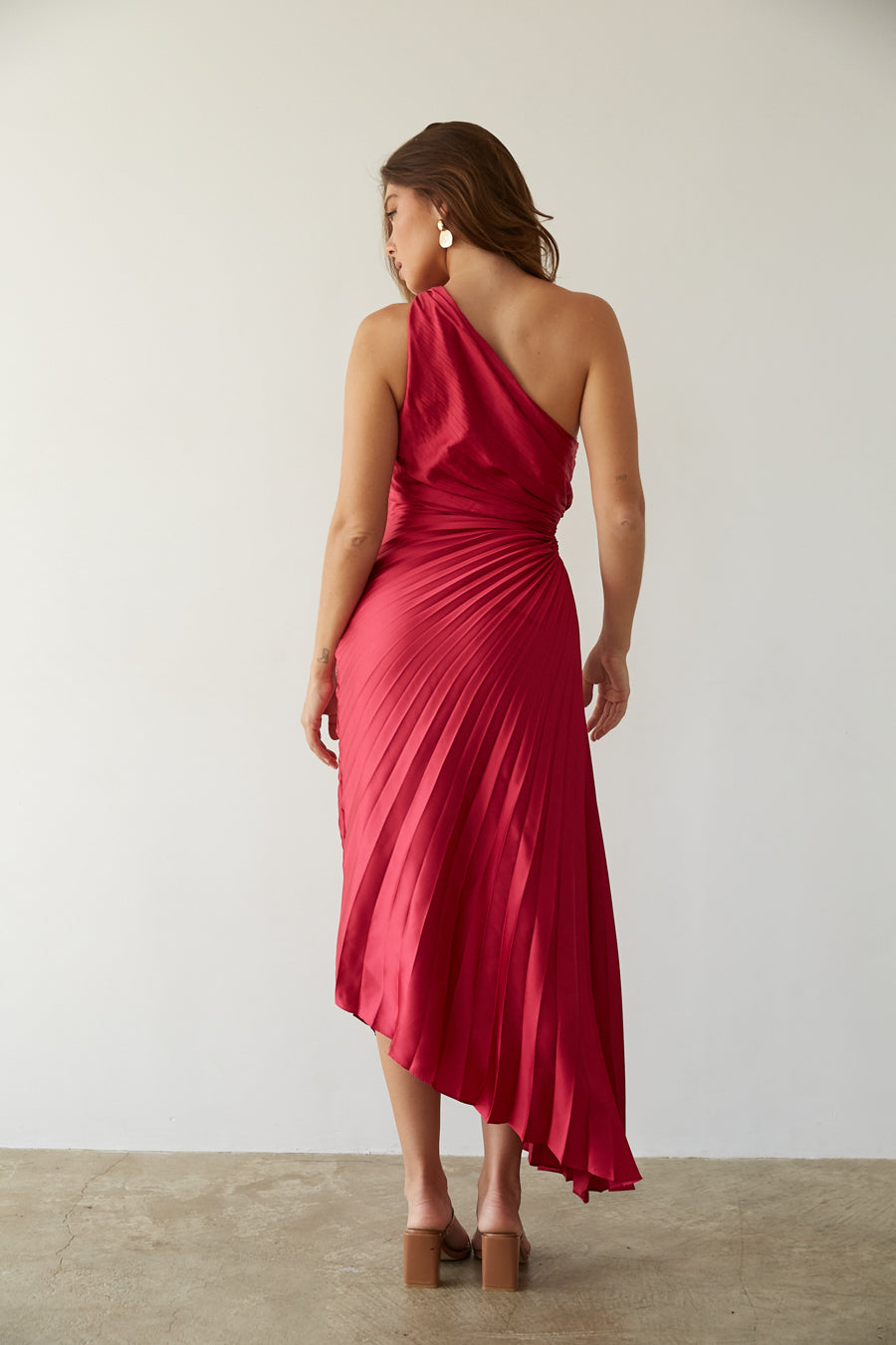 Zarita | Damen Asymmetrisches Midikleid | Falteneleganz
